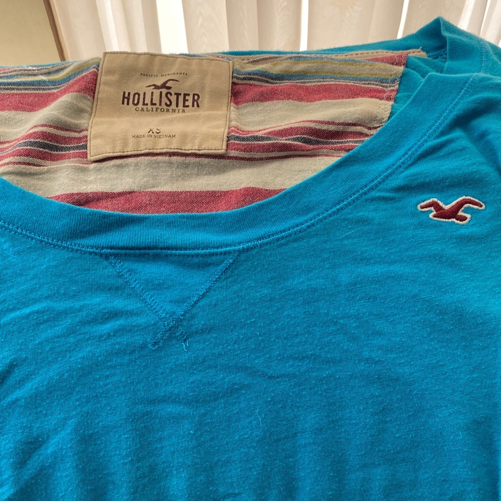 Hollister Women's Vibrant Blue Long Sleeve Tee - Picture 3 of 5